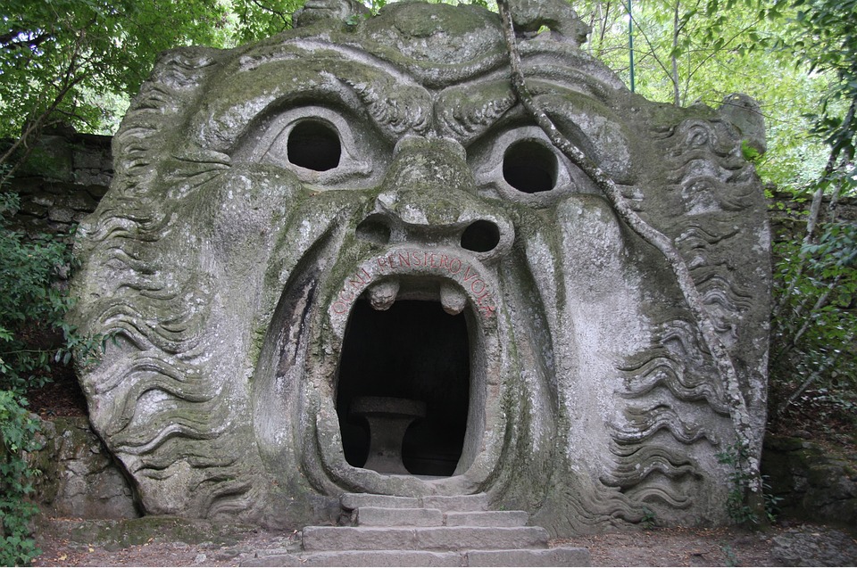 bomarzo orco scalinata