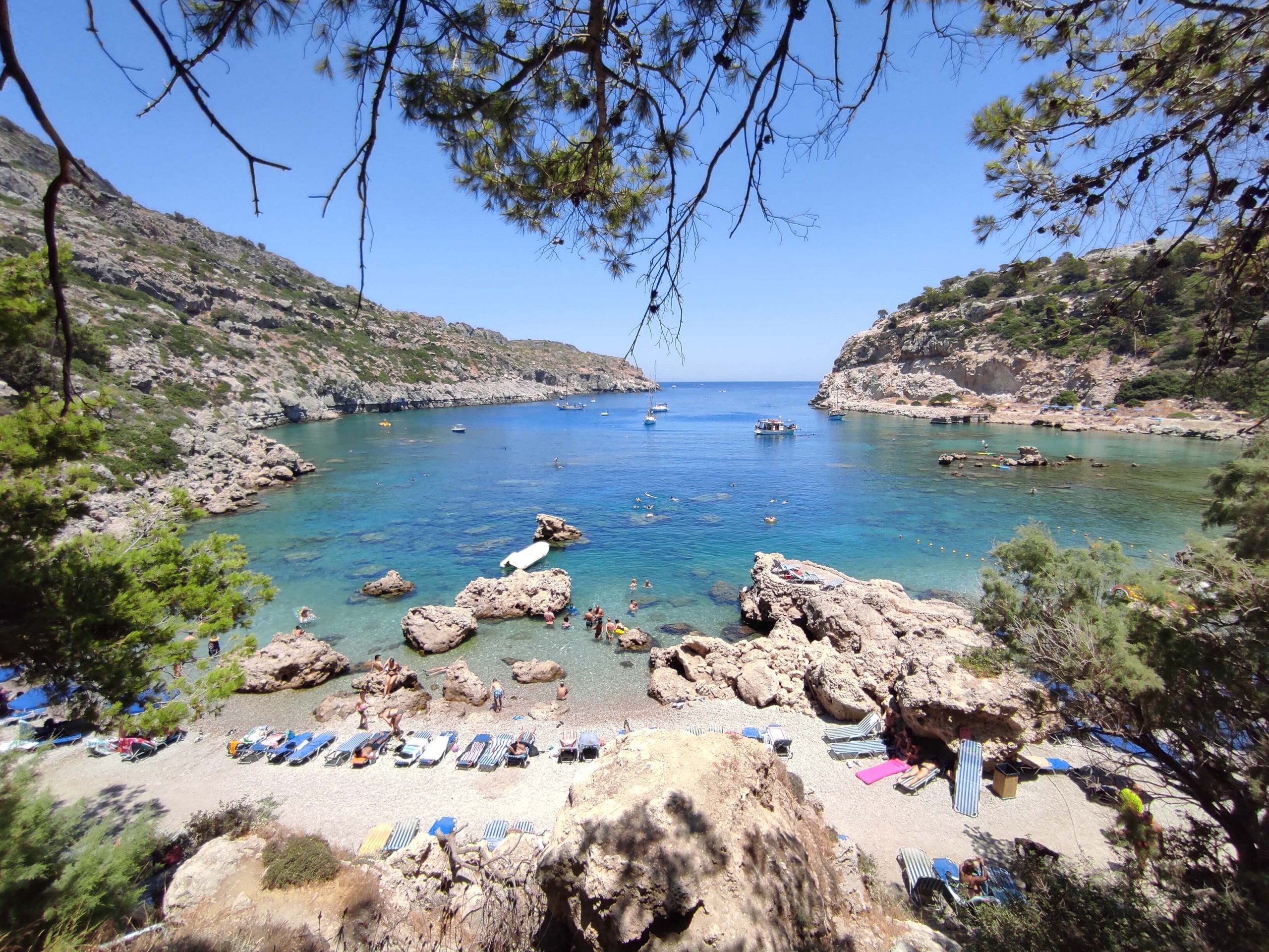 spiaggia anthony quinn a Rodi in grecia