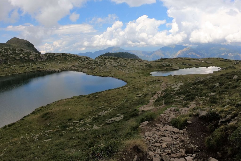 trekking-trentino-coi-bambini-laghetti-bombasel