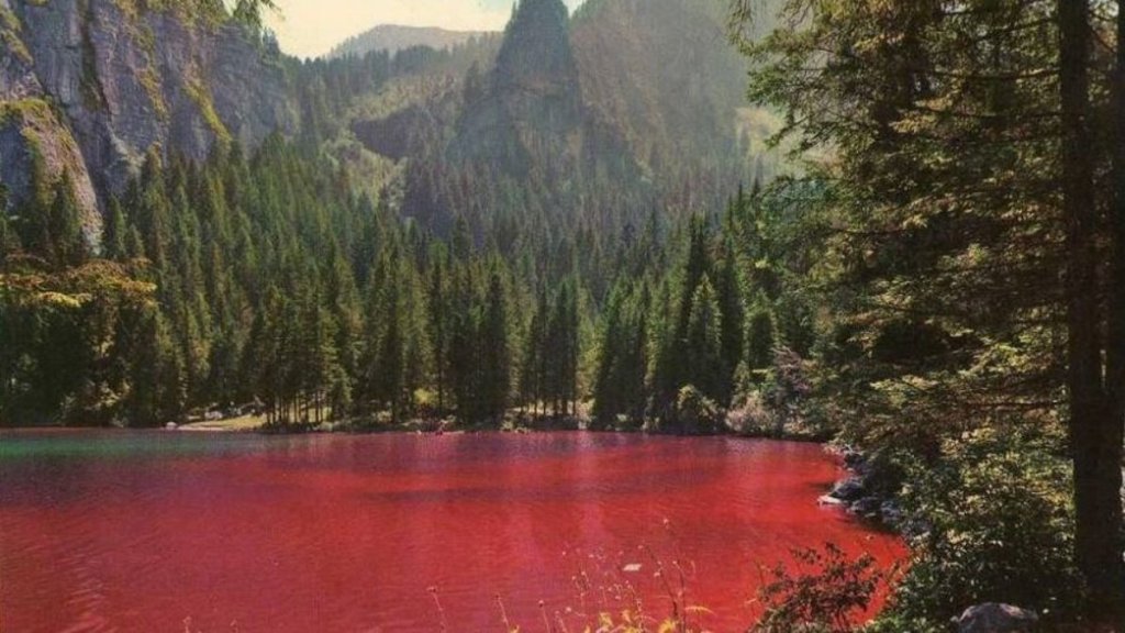 leggenda-lago-tovel-rosso